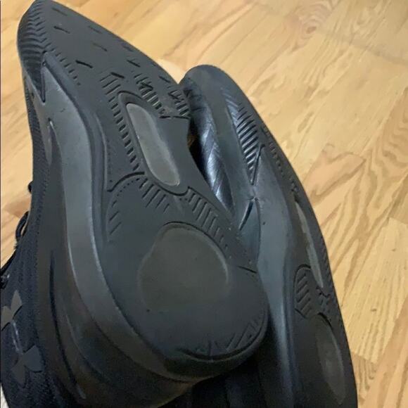 UNDER ARMOUR MENS‎ BLACK SNEAKERS SIZE 9 1/2 - Picture 5 of 7